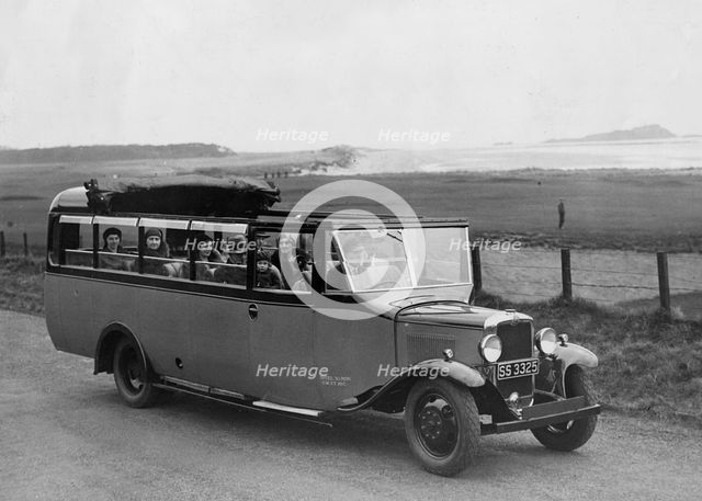 1922 Bedford WLB coach. Creator: Unknown.