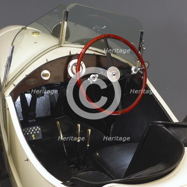 1925 Sima Violet Artist: Unknown.