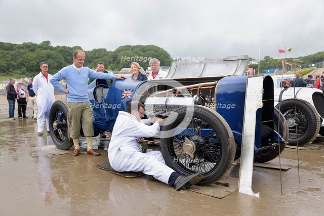 1925 Sunbeam 350 hp driven by Don Wales at Pendine Sands 2015. Creator: Unknown.