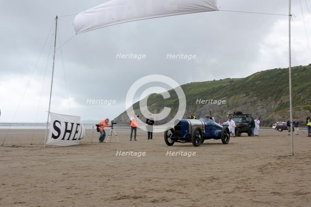 1925 Sunbeam 350 hp driven by Ian Stanfield at Pendine Sands 2015. Creator: Unknown.
