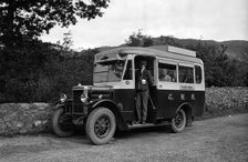 1929 Morris Commercial TX bus for GWR. Creator: Unknown