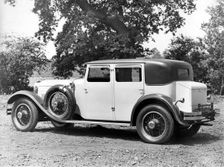 1929 Stutz Straight 8 saloon with coachwork by Weymann. Creator: Unknown