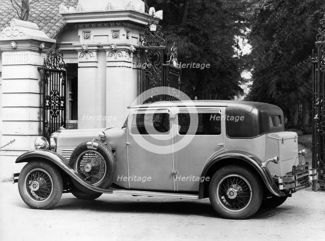1929 Stutz Straight 8 saloon with coachwork by Weymann. Creator: Unknown.