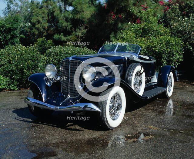 1930 Auburn 12cylinder. Artist: Unknown.