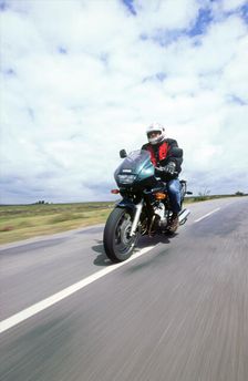 2000 Yamaha XJ 600s Diversion motorcycle