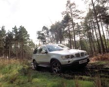 2000 BMW X5 4.4i