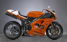 2000 Ducati racing bike