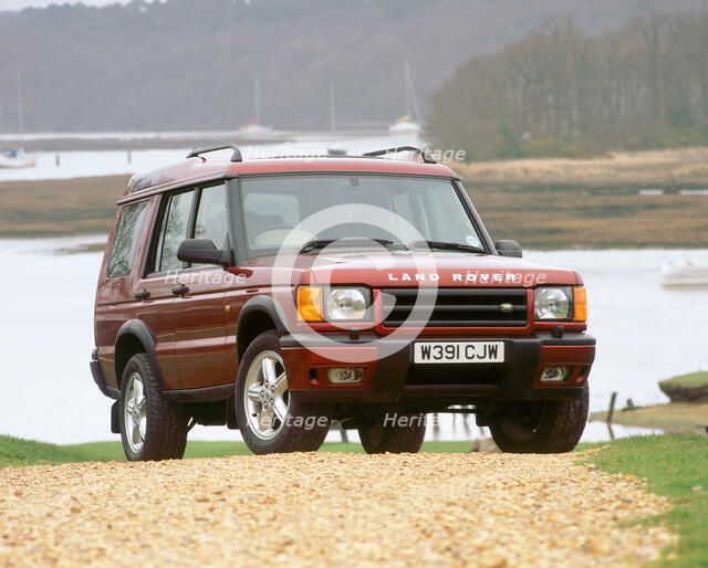 2000 Land Rover Discovery TD5. Artist: Unknown.