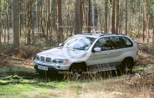 2001 BMW X5 4.4i. Artist: Unknown.