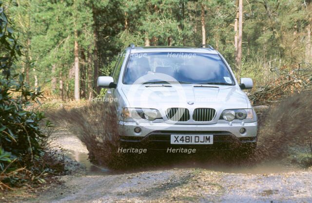 2001 BMW X5 4.4i. Artist: Unknown.