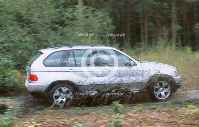 2001 BMW X5 4.4i. Artist: Unknown.