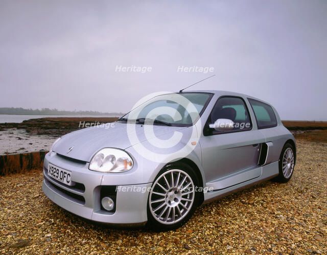 2001 Renault Clio Sport V6 . Artist: Unknown.