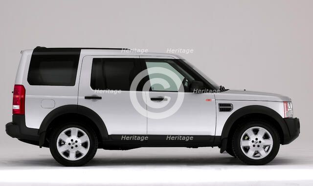 2004 Landrover Discovery. Artist: Unknown.