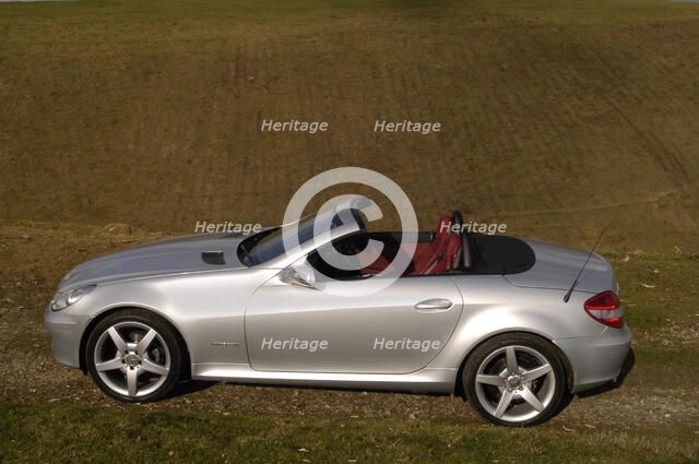 2004 Mercedes Benz SLK 200K. Artist: Unknown.