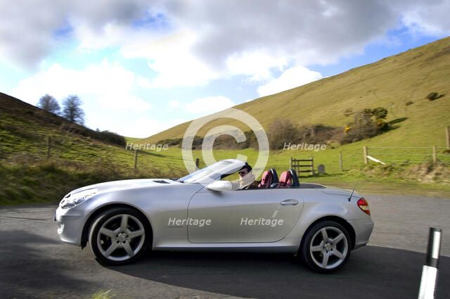 2004 Mercedes Benz SLK 200K. Artist: Unknown.