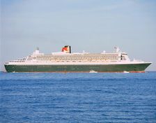2004 Queen Mary II ocean liner