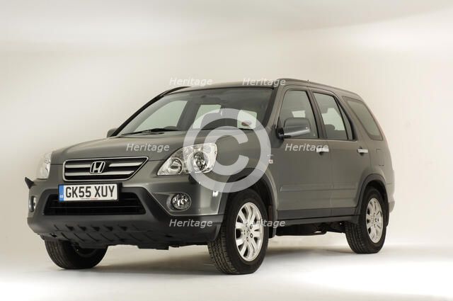 2005 Honda CRV Artist: Unknown.