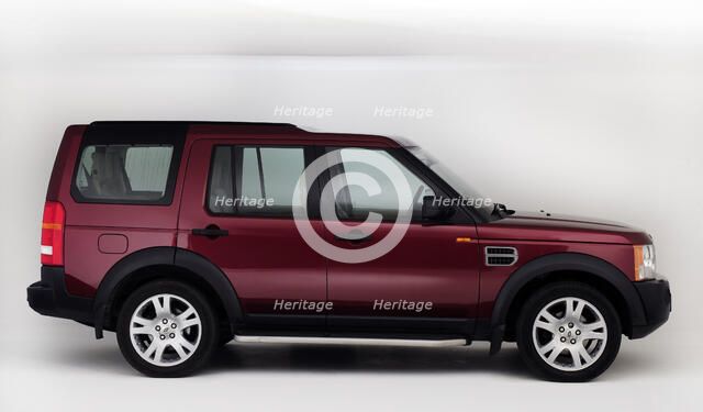 2005 Land Rover Discovery 3 Artist: Unknown.