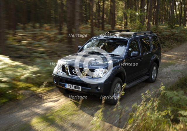 2005 Nissan Pathfinder 2.5 Tspec dci Artist: Unknown.