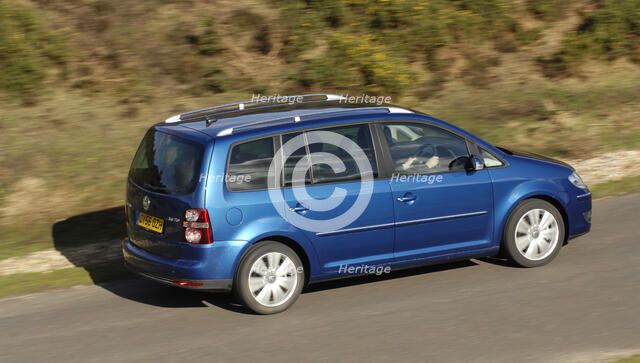 2006 Volkswagen Touran Tdi Sport Artist: Unknown.