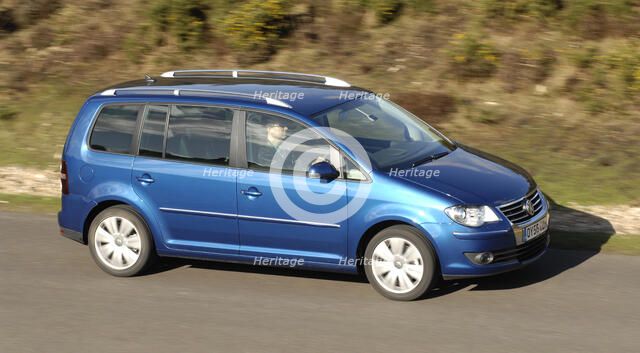 2006 Volkswagen Touran Tdi Sport Artist: Unknown.