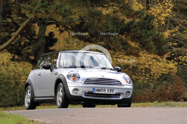 2006 Mini Cooper Artist: Unknown.