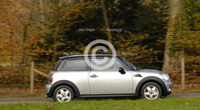 2006 Mini Cooper Artist: Unknown.
