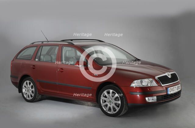 2007 Skoda Octavia estate. Artist: Unknown.