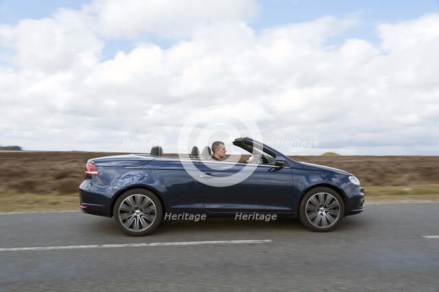 2011 Volkswagen EOS 2.0 Tdi Artist: Unknown.