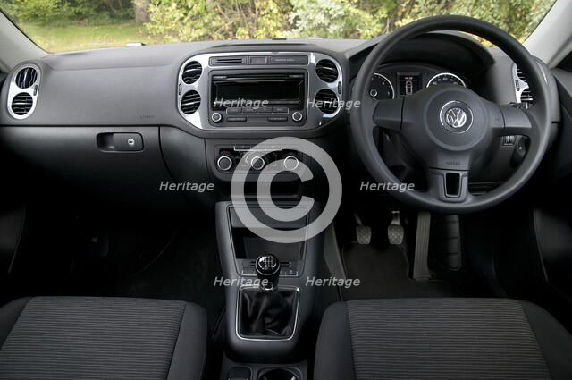 2011 Volkswagen Tiguan S 2.0 Tdi Artist: Unknown.
