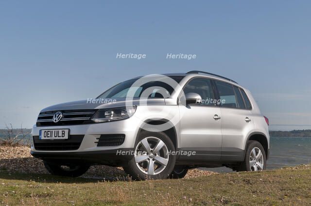 2011 Volkswagen Tiguan S 2.0 Tdi Artist: Unknown.