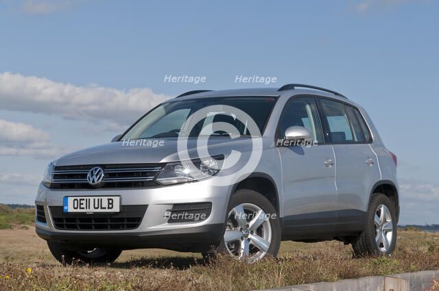 2011 Volkswagen Tiguan S 2.0 Tdi Artist: Unknown.