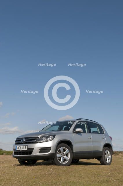 2011 Volkswagen Tiguan S 2.0 Tdi Artist: Unknown.