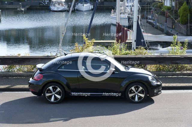 2012 Volkswagen Beetle Artist: Unknown.