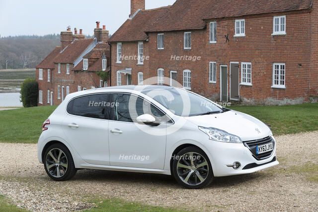 2014 Peugeot 208 Hdi Artist: Unknown.