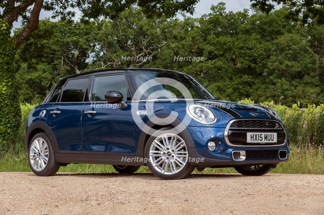 2015 Mini Cooper S 5 door. Creator: Unknown.
