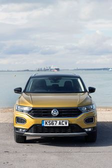 2017 Volkswagen T-Roc. Creator: Unknown