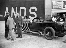 22 litre Benz of GK Clowes at a Surbiton Motor Club race meeting, Brooklands, Surrey, 1928. Artist: Bill Brunell