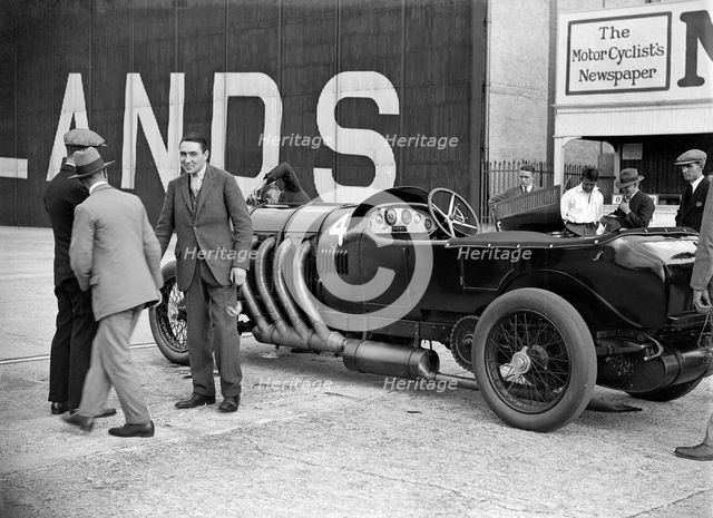 22 litre Benz of GK Clowes at a Surbiton Motor Club race meeting, Brooklands, Surrey, 1928. Artist: Bill Brunell.