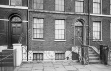 231 and 233 Kennington Lane, Lambeth, London, c1945-1980. Artist: Eric de Maré