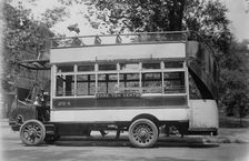 5th Ave. bus, between c1910 and c1915. Creator: Bain News Service