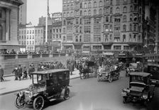 5th Ave., Easter,'13, 1913. Creator: Bain News Service