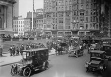 5th Ave., Easter,'13, 1913. Creator: Bain News Service