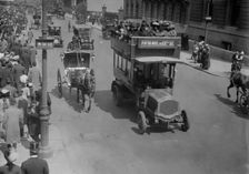 5th Ave. N.Y.C., between c1910 and c1915. Creator: Bain News Service