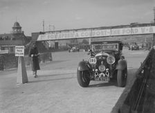 6.5 litre Bentley saloon competing in the JCC Rally, Brooklands, Surrey, 1939. Artist: Bill Brunell