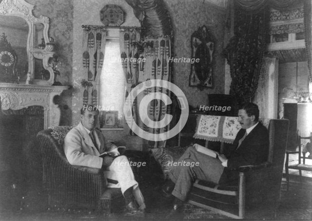 8-oar shell race between Harvard and Cambridge. Cambridge, Mass. 1906, 1906. Creator: Frances Benjamin Johnston.