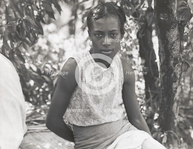 Cotton hoer near Clarksdale, Miss., June 1937. Creators: Farm Security Administration, Dorothea Lange.