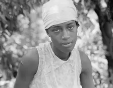 Cotton hoer near Clarksdale, Mississippi, 1937. Creator: Dorothea Lange