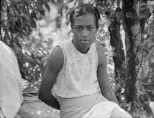 Cotton hoer near Clarksdale, Mississippi, 1937. Creator: Dorothea Lange