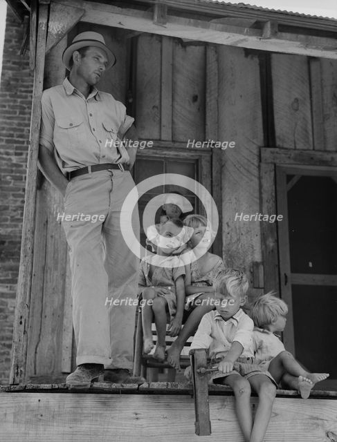 Cotton sharecropper family near Cleveland, Mississippi, 1937. Creator: Dorothea Lange.